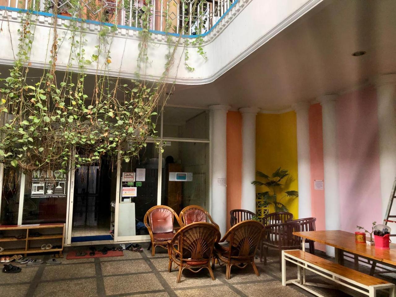 Mador Malang Dorm Hostel Exterior foto