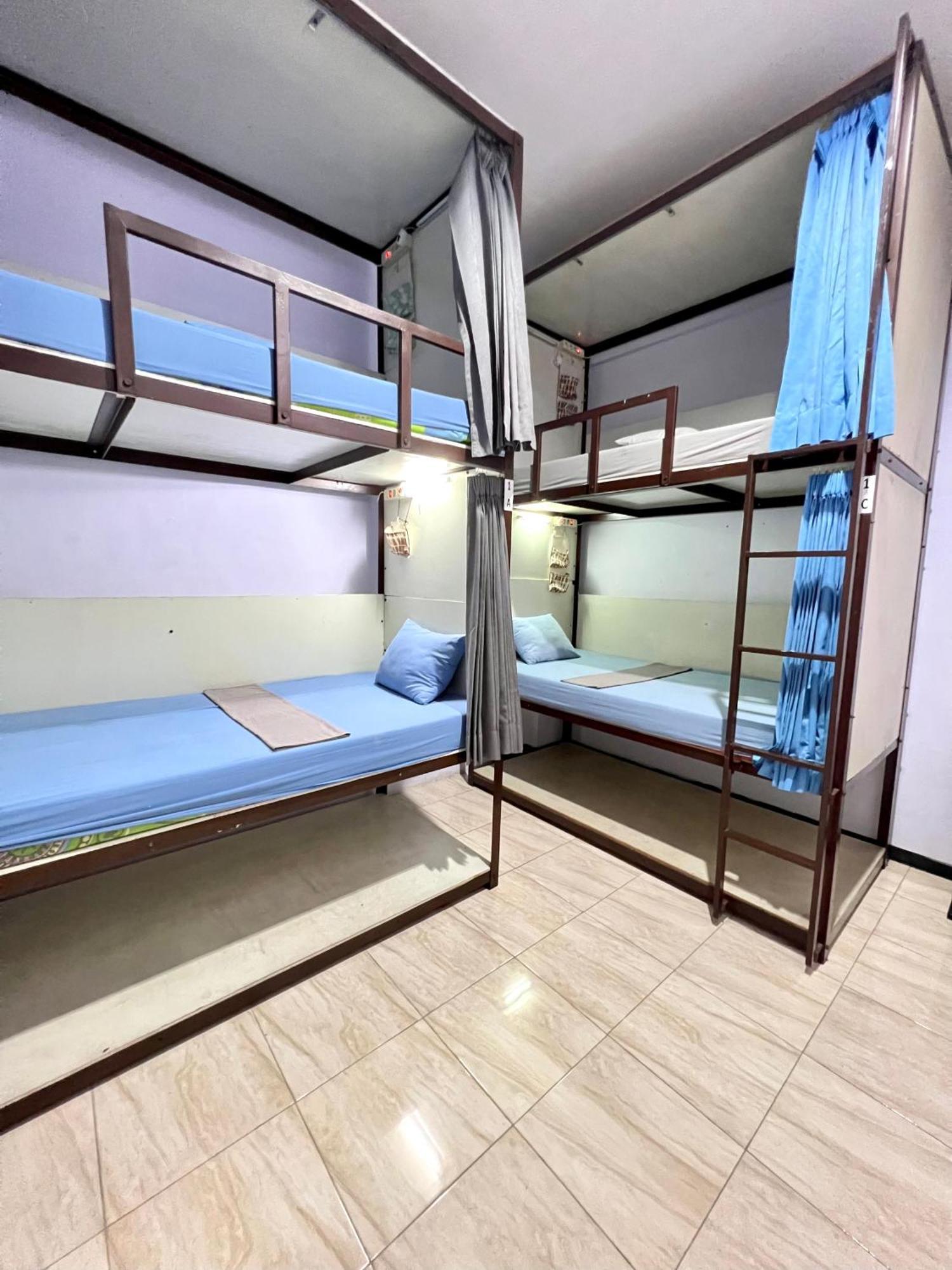 Mador Malang Dorm Hostel Exterior foto